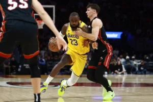 Los Lakers no levantan cabeza y sufren una 