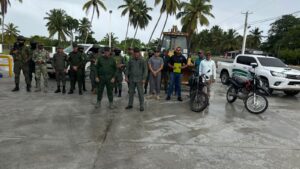 Desmantelan 13 casas y 10 enramadas en Playa Los Yayales y Río Gran Estéreo