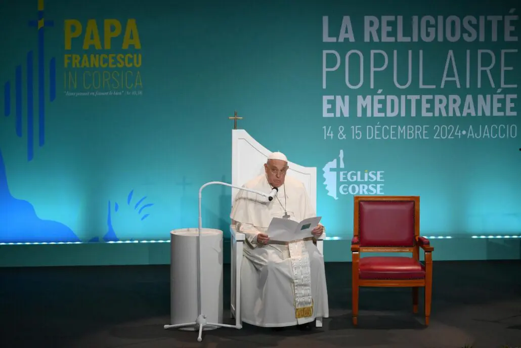 El papa advierte de que algunas manifestaciones religiosas pueden ser instrumentalizadas