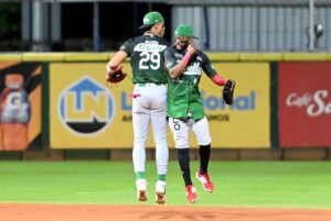 Las Estrellas clasifican a la serie semifinal