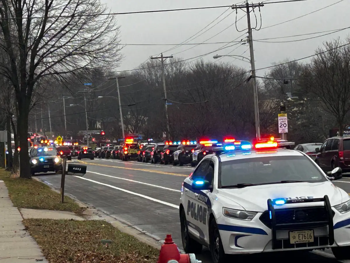 Tiroteo deja tres muertos y numerosos heridos en una escuela de Wisconsin