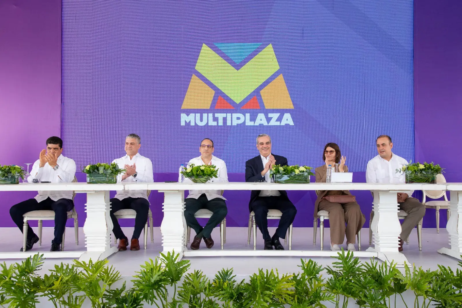 Grupo Ramos Inaugura nueva Multiplaza en SDE con la presencia del presidente Luis Abinader