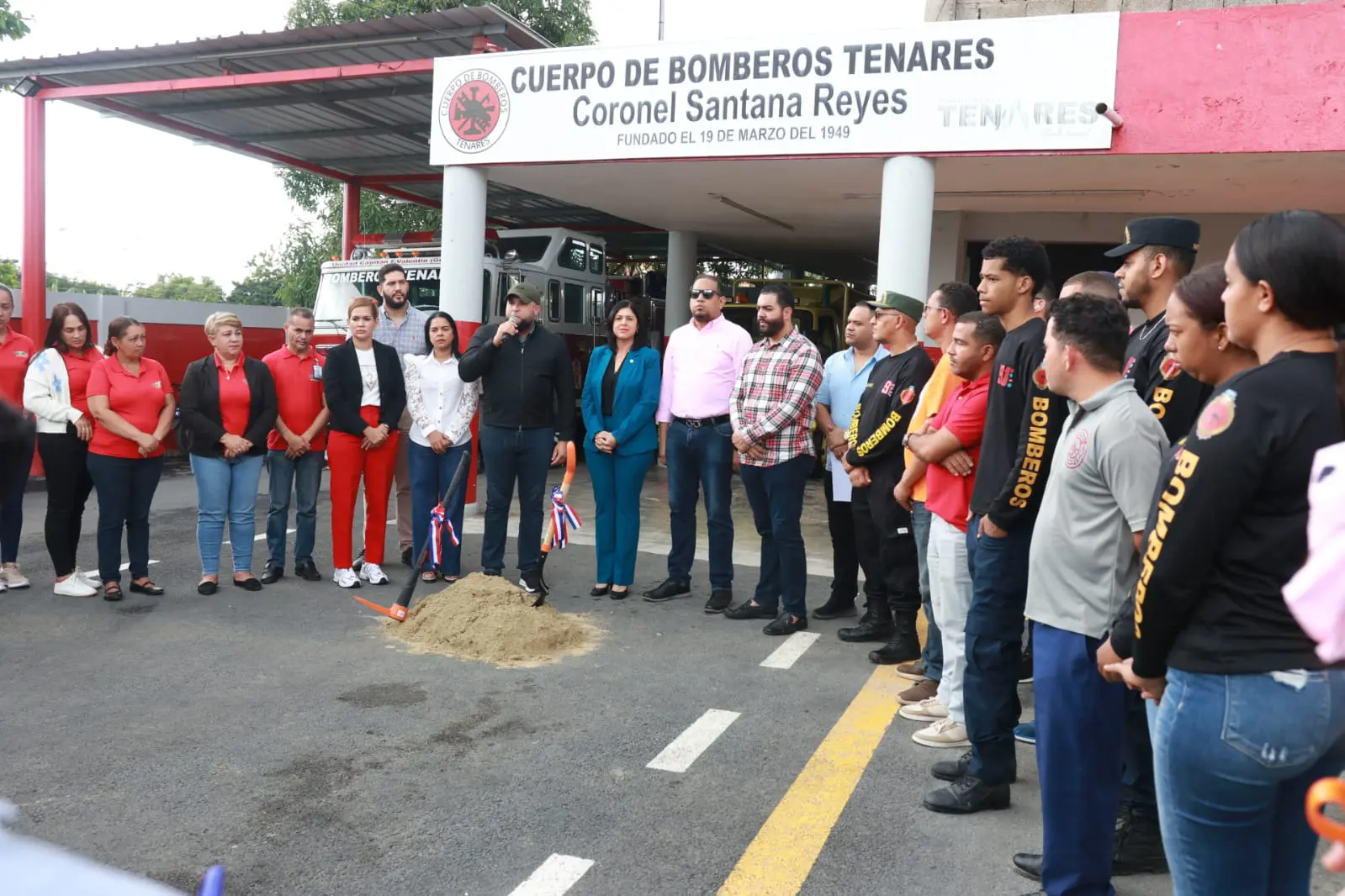 Dan picazo para el remozamiento del Cuerpo de Bomberos  y la Defensa Civil