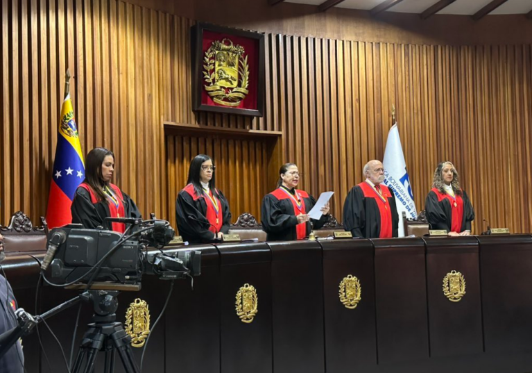 La magistrada a magistrada Tania D’ Amelio leyó la sentencia contra TikTok. Foto: Cortesía