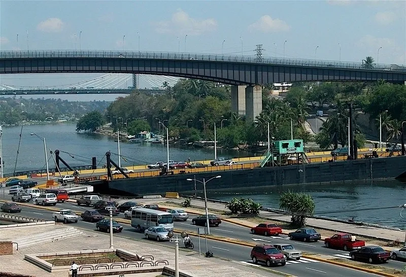 Obras Públicas cerrará este sábado el Puente Flotante por 2 horas