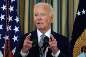 Biden coincide con Edmundo González en que debe 