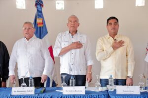 Ministros Kelvin Cruz y Andrés Bautista crean alianza a favor del deporte en provincia Espaillat