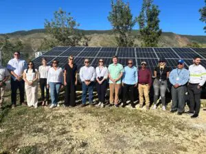 Embajadora de Alemania visita  Proyecto Piloto de Electrificación Rural en Sabana Real