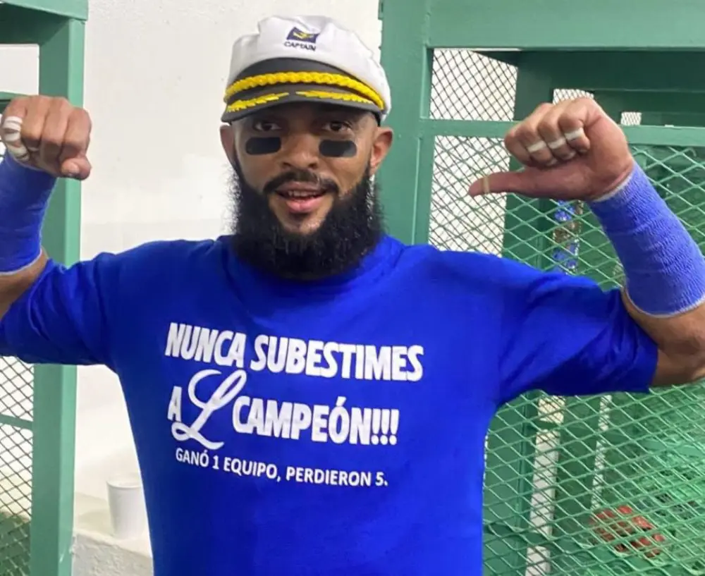 En una maratónica jornada de 14 entradas, los Tigres del Licey ganan el primer partido de la Serie Final