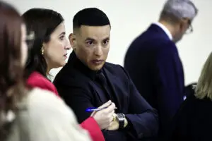 Daddy Yankee rechaza nombrar un administrador de sus corporaciones como pide su esposa