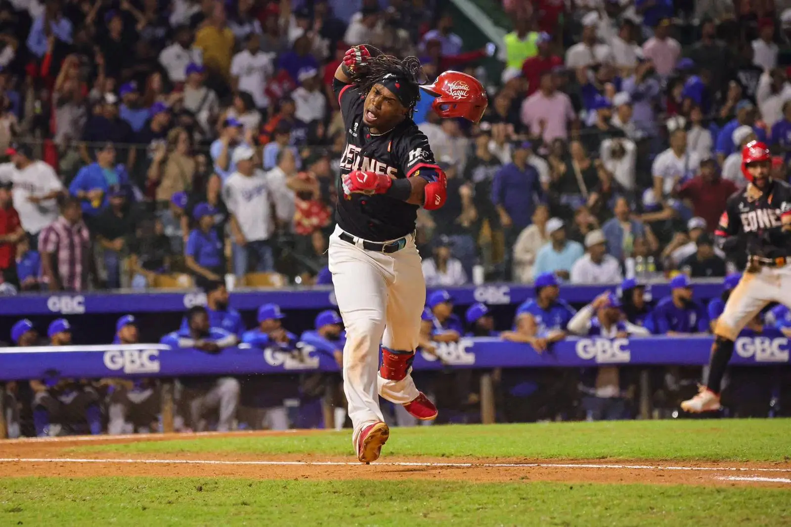 El perreo más loco en la final de LIDOM es de Jean Segura