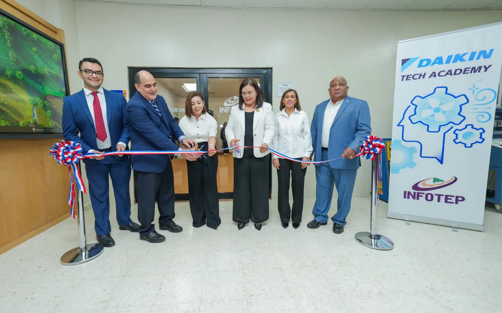 INFOTEP y Daikin Latam inauguran aula laboratorio con tecnología de punta en refrigeración