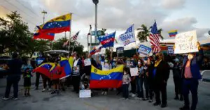 TPS a venezolanos: qué pueden hacer para no ser deportados