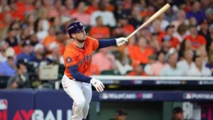 Alex Bregman firma con Boston