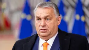 Orbán: Si la UE continúa con su política económica, 