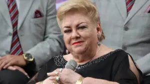 Hijos de Paquita la del Barrio alejados en funeral ¿por la herencia?