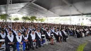 UFHEC gradúa 930 profesionales en nueva investidura de su campus Baní