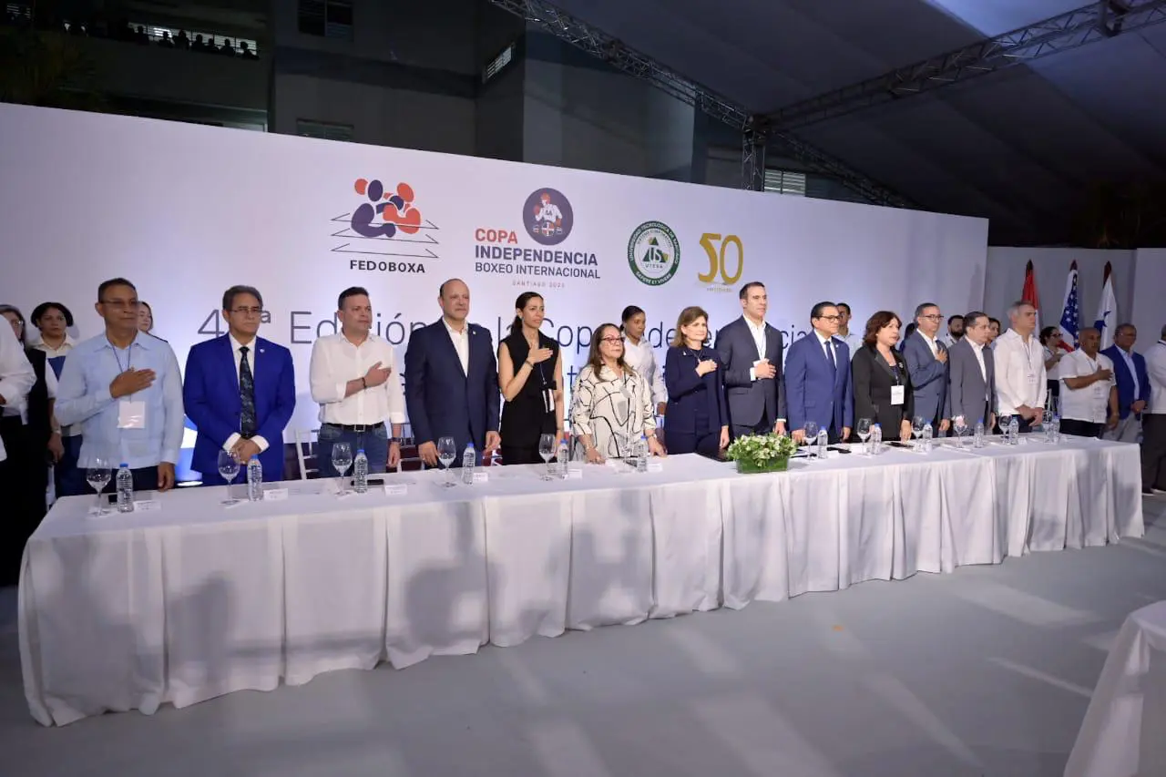 Raquel Peña da campanazo de apertura para la Copa Independencia de Boxeo Internacional 2025