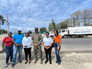 Migración y salud pública sacan varios enfermos mentales deambulaban por calles de Dajabón  