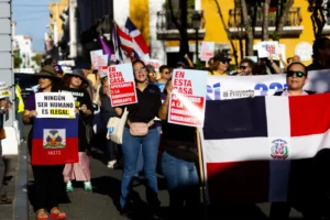 Realizan protesta en Puerto Rico contra la política migratoria de Donald Trump