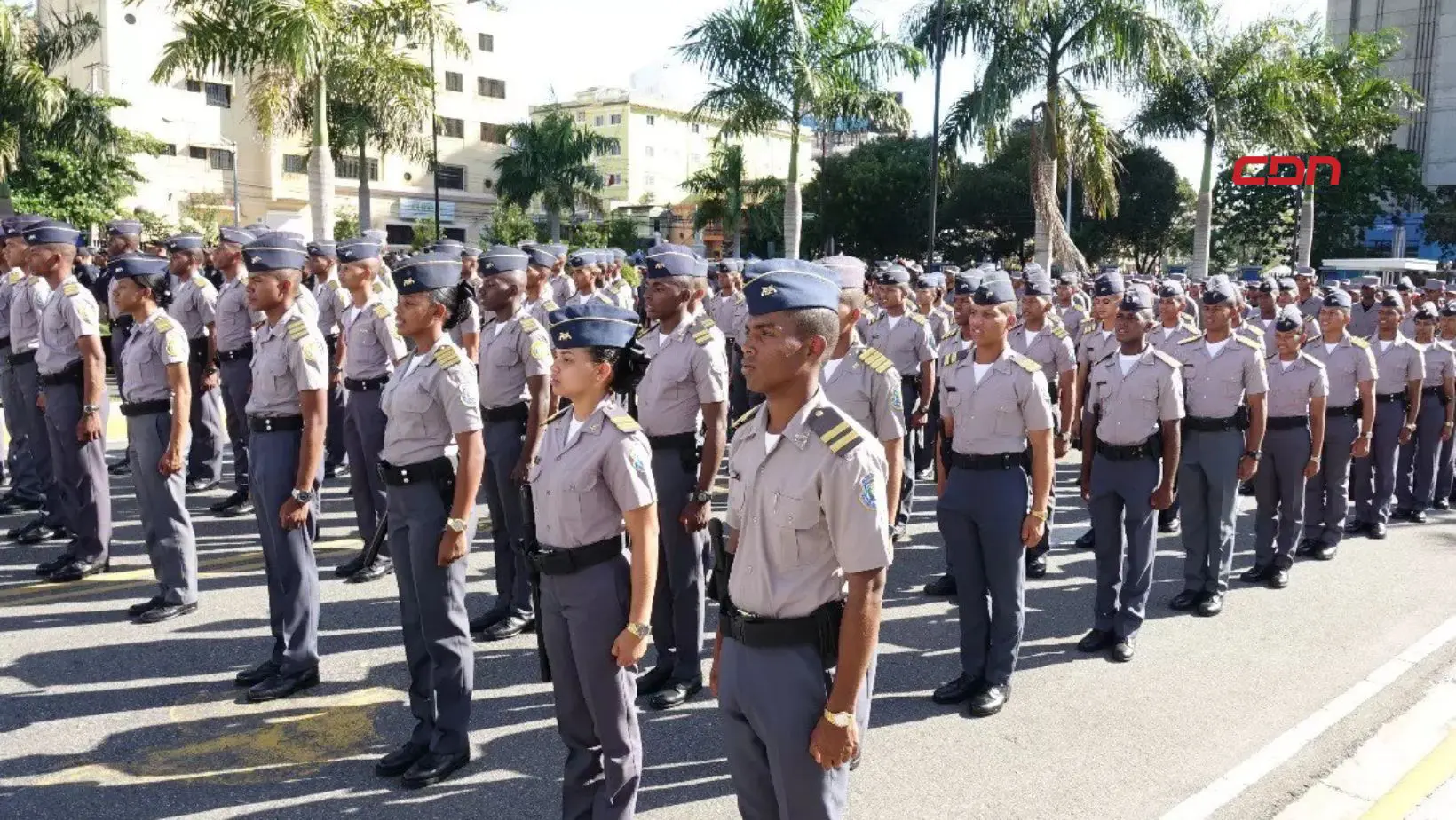 Disponen ascensos de 4,807 agentes de la Policía.