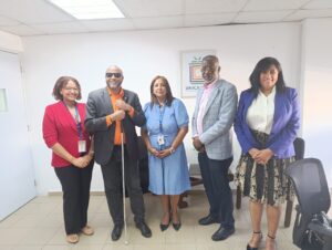 Grupo de Medios TRN visita la Universidad del Caribe para fortalecer lazos institucionales