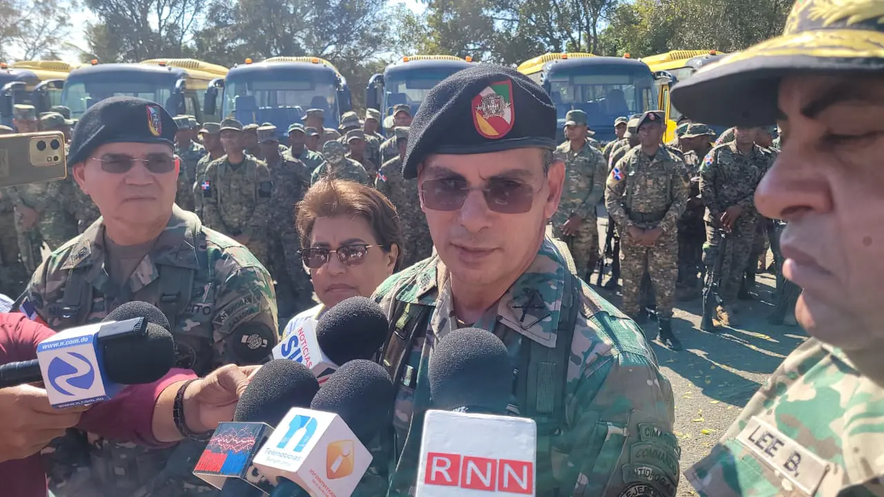 Comandante del ejército y director de migración coordinan acciones en la frontera por aumento de delincuencia en Haití