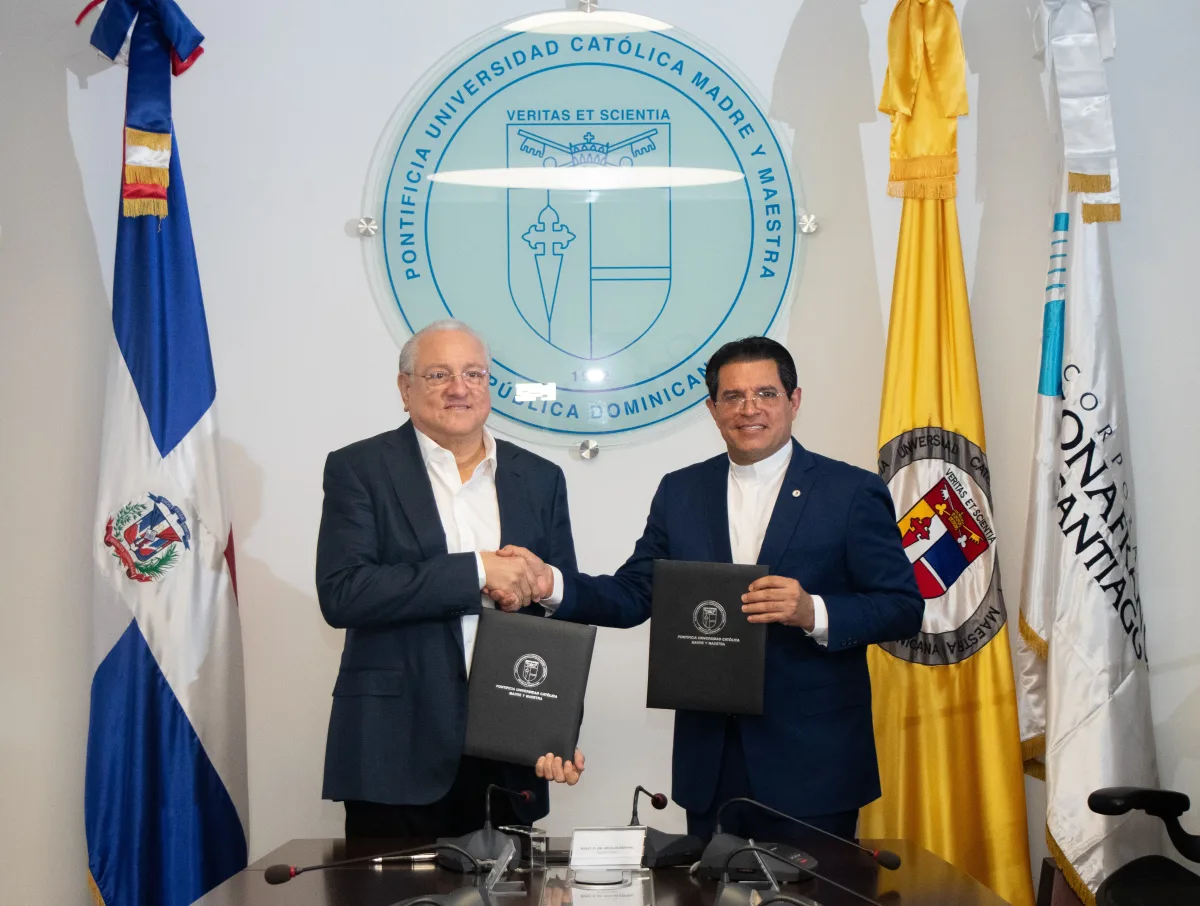 PUCMM y Corporación Zona Franca Santiago impulsan la internacionalización de las ingenierías dominicanas