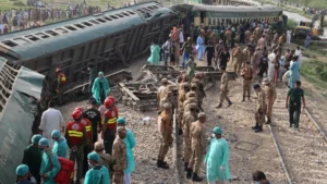 Aumentan a 190 los pasajeros rescatados tras el secuestro de un tren en Pakistán