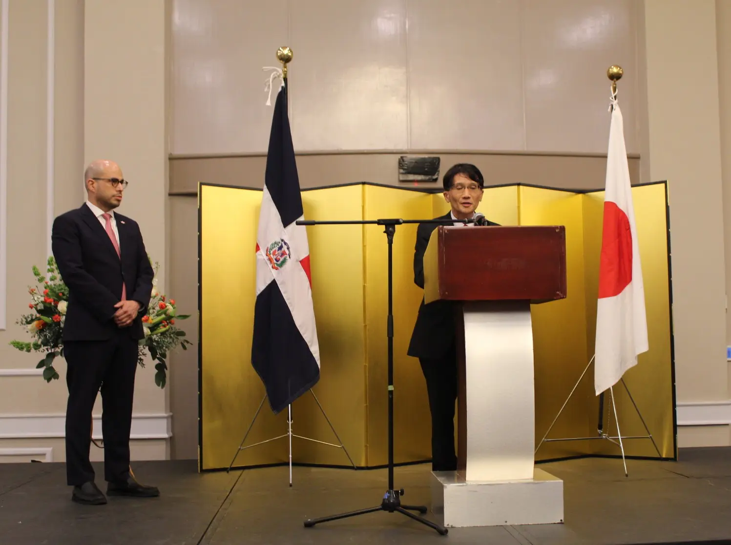 El embajador Masuzawa Azusa durante su discurso. FUENTE EXTERNA