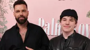 Hijo de Ricky Martin sorprende al mostrar su talento en el béisbol