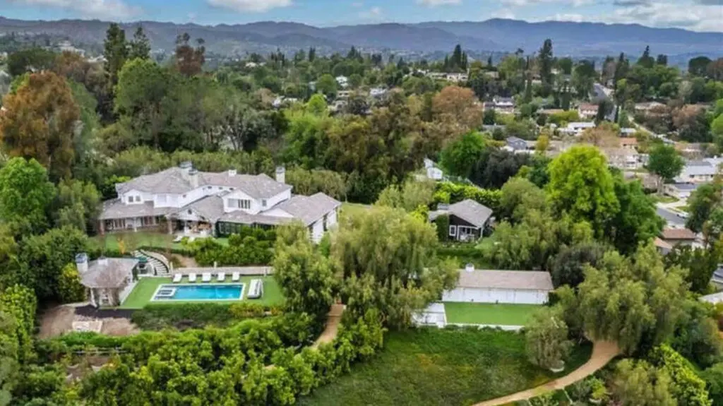 La nueva casa de $17.5 millones de Jennifer López por dentro