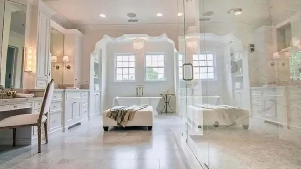 La nueva casa de $17.5 millones de Jennifer López por dentro