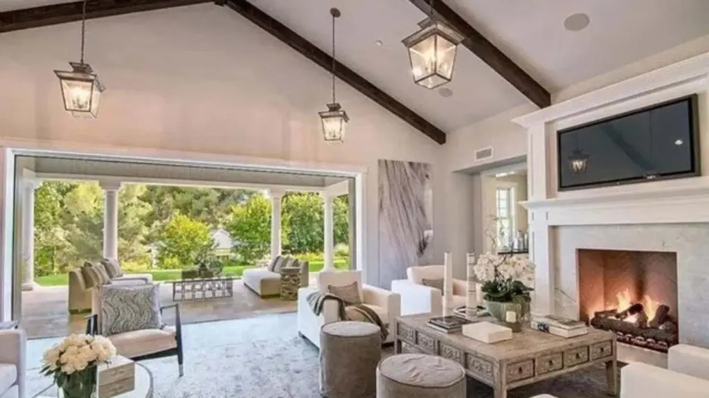 La nueva casa de $17.5 millones de Jennifer López por dentro