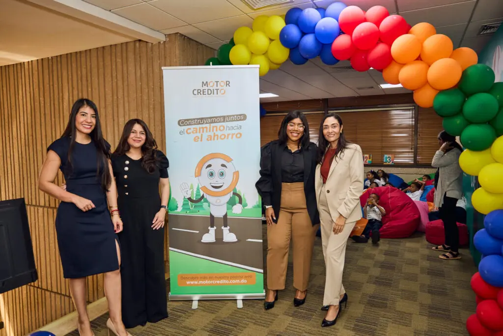 Whitney Conde, Jeyry Ovalles, Zobeirys De León y Jenny Arias