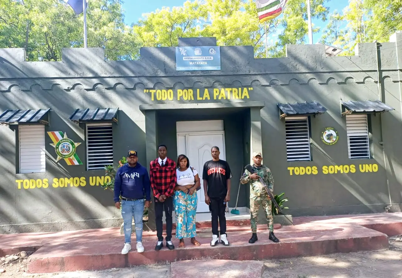 Ejército detiene a tres haitianos con documentos falsificados en San Juan de la Maguana