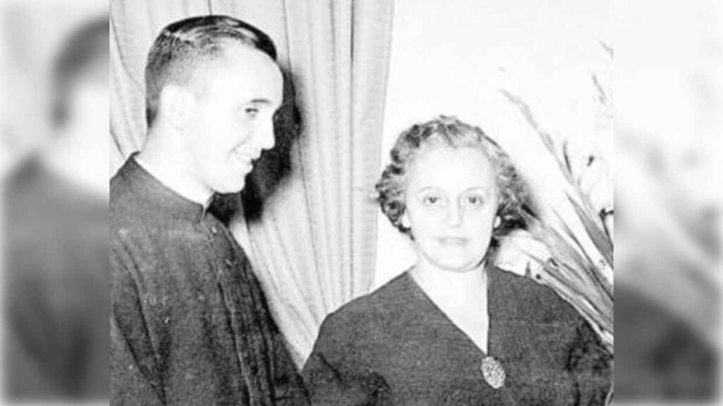 El papa Francisco y su historia de amor: estuvo a punto de casarse