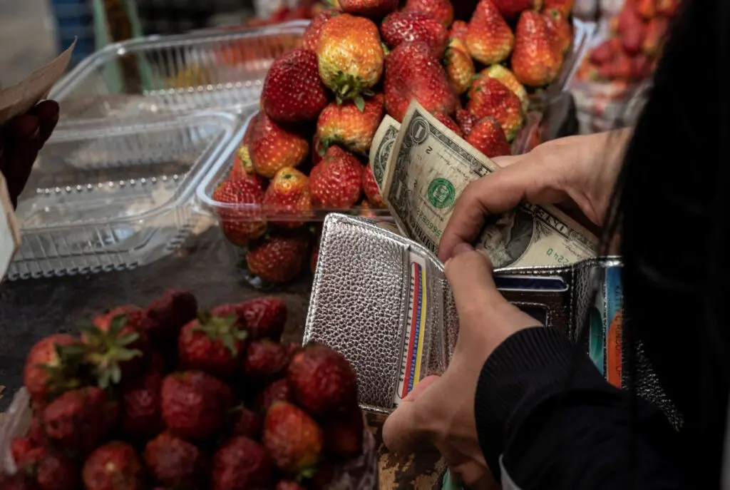 Salario mínimo en Venezuela 2025: la propuesta para Maduro