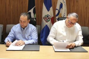 ODAC y SNS firman acuerdo para acreditar laboratorios de la red pública de salud 