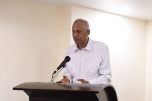 Bienvenido Solano habla en la puesta en circulación de su libro “Atletas Romanenses en los Juegos Olímpicos”