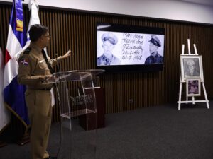 El teniente coronel Juan Lora De León, presidente de la Fundación Coronel Juan María Lora Fernández, durante su conferencia en el Museo.