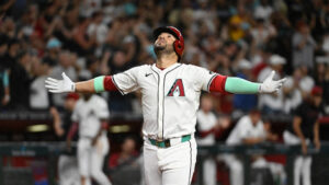 El venezolano Eugenio Suárez lidera la lista de jonrones de la MLB en el primer mes de temporada