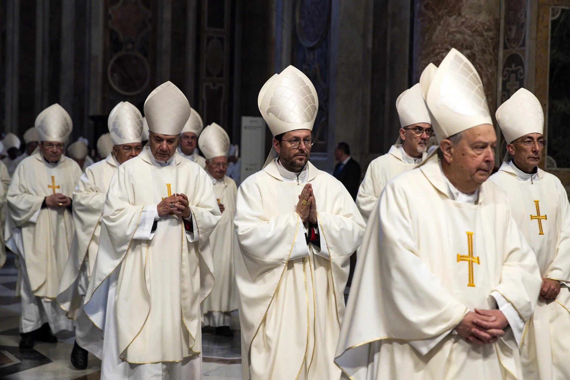 El Vaticano concluye los nueve días en memoria de Francisco y se encamina al cónclave