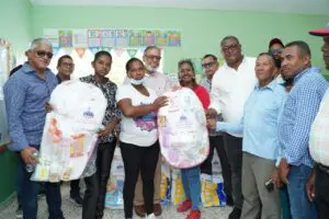 Desarrollo de la Comunidad lleva jornada asistencial a Sabana Larga, Elías Piña; conocen la Telemedicina