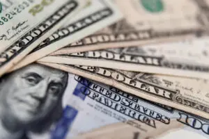Dólar Paralelo y Dólar BCV en Venezuela 6 de mayo de 2025