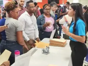 PUCMM realizará feria de empleo “Invest in Yourself”.