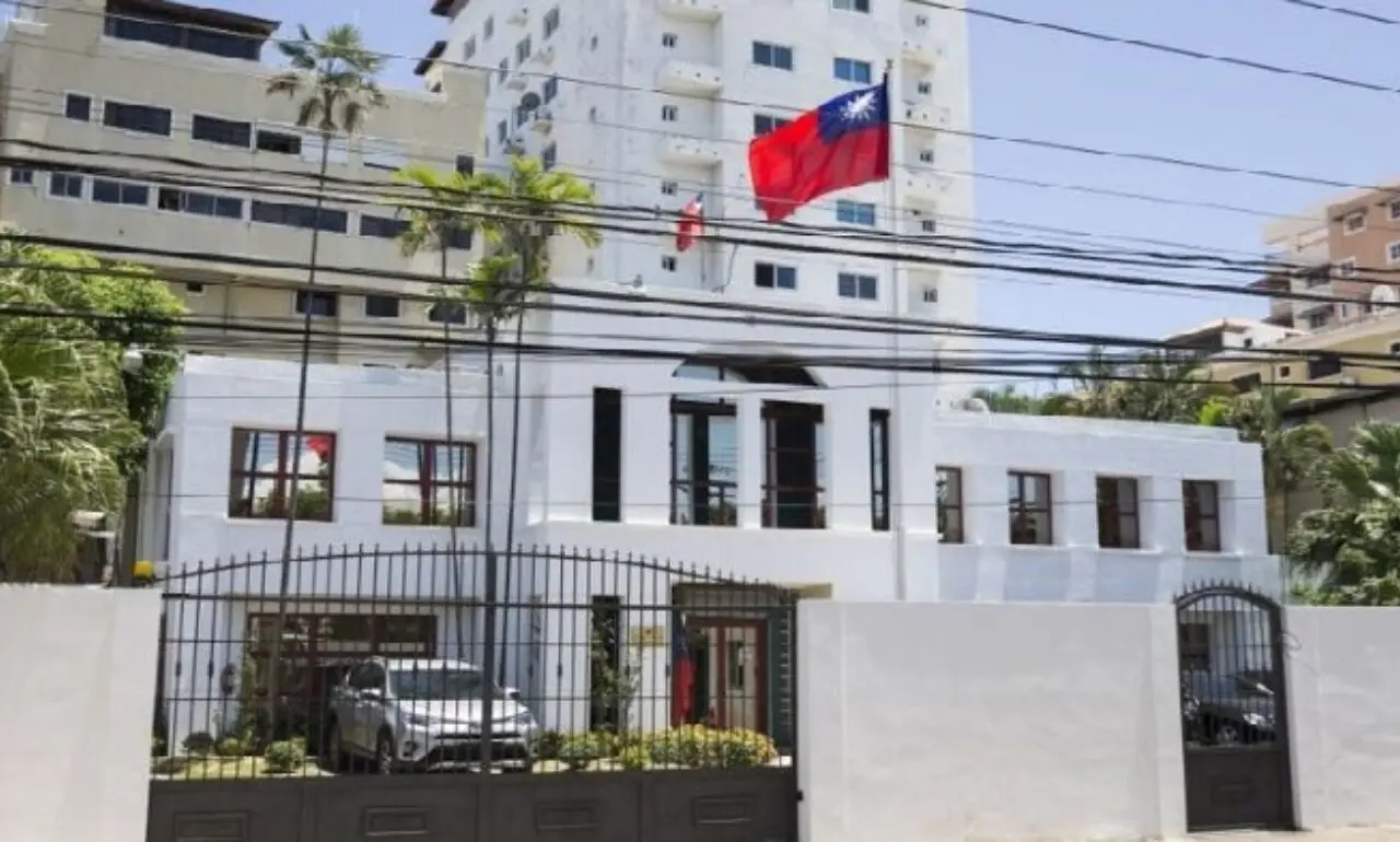 China tilda de "malignas" afirmaciones de nominada embajadora de EE. UU. en RD
