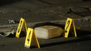 Turba intenta linchar hombre en sector de Santiago