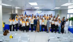 INFOTEP certifica 36 adolescentes con discapacidad auditiva en diseño de artículos promocionales