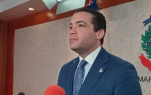 Charles Mariotti pide retiro proyecto de ley de libertad de expresión